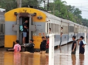 Bangkok Going Under Water – Situation Getting Worse Each Hour