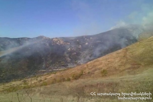 Around 80 ha of Grass Covered Area Burnt Down in Bazum Mountain Range
