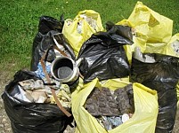 Общественные организации вместе с мэрией Раздана организовали сбор мусора