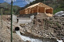 Кто разрешил менять русло реки Далар, спрашивают активисты