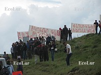 Don’t Disturb Us To Make Money (Photos)