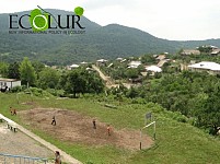 Село Марц: На дороге тьма, ухабы, ямы, но никого это не интересует