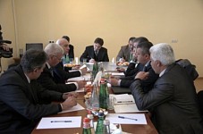 Vice PM holds a meeting with participation of Geoteam managers