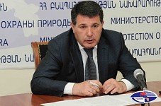 Բնապահպանության նախարար Արամ Հարությունյանը հավաքել է իրերը