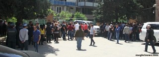 Четвертый день продолжается забастовка работников Агаракского медно-молибденового комбината