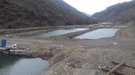 В ущелье реки Азат построено незаконное рыбоводческое хозяйство