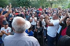 Ամուլսարի պահապանների առաջ ոստիկանությունը դրել է ճանապարհները բացելու պահանջ