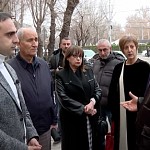 Yerevan Mayor Discussed Tree Replacement Program in Capital with Specialists