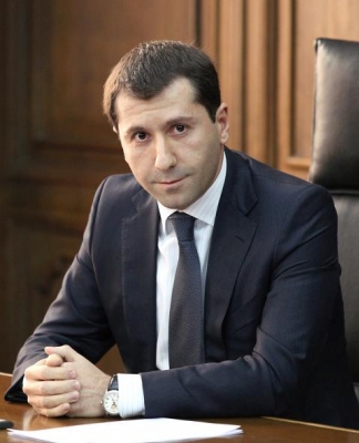 Սեւանի խնդրի շուրջ հրապարակային բանավեճը շարունակվում է. Օմբութսմենը հրապարակային պատասխանում է փոխվարչապետին