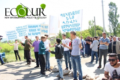 Protest Demonstration in Garni: Garni Residents Blocked Garni-Yerevan Roadway (Photos)