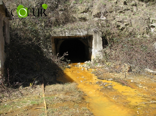 Stone Falling in Akhtala Ore Dressing Combine Mine