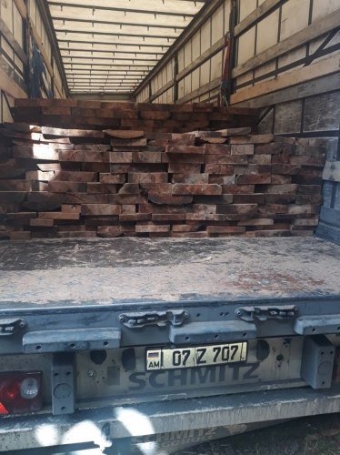Перевозка нелегальной древесины в Тавушской области
